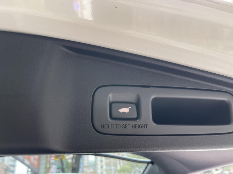 Honda  CR-V 本田 CRV S版 原版 全原廠保養 全景天窗 跟車 電尾門 車道偏移 | 新北市汽車商業同業公會｜TACA優良車商聯盟｜中古、二手車買車賣車公會認證保固