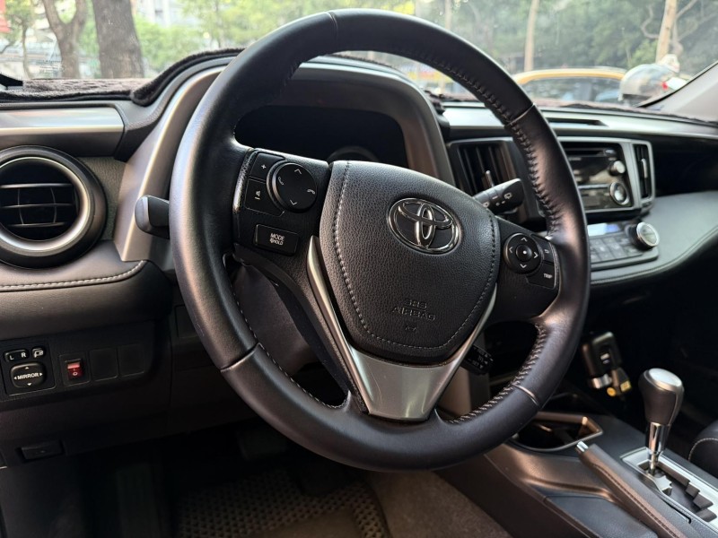Toyota  RAV4 RAV4 2.0 免鑰匙啟閉 市場最低里程100%保證準 車色不喜歡 送包膜改色 | 新北市汽車商業同業公會｜TACA優良車商聯盟｜中古、二手車買車賣車公會認證保固