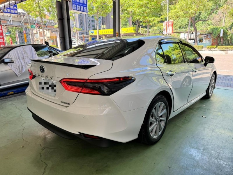 Toyota  Camry TOYOTA CAMRY 油電 尊爵版 全速跟車 抬顯HUD 盲點偵測 | 新北市汽車商業同業公會｜TACA優良車商聯盟｜中古、二手車買車賣車公會認證保固