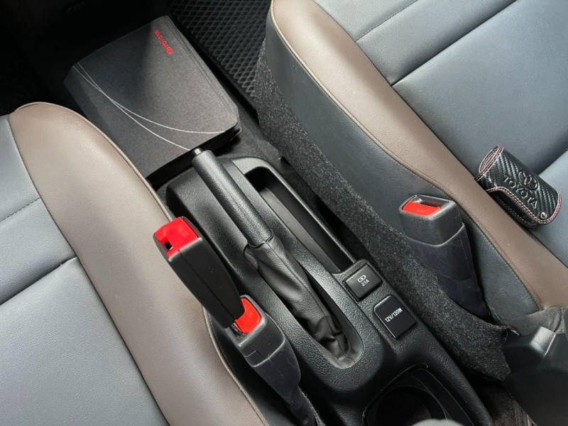 Toyota  SIENTA 豪華+ 單電動滑門 盲點偵測 倒車影像 免鑰匙 原版件 全原廠保養 | 新北市汽車商業同業公會｜TACA優良車商聯盟｜中古、二手車買車賣車公會認證保固