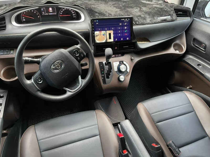 Toyota  SIENTA 豪華+ 單電動滑門 盲點偵測 倒車影像 免鑰匙 原版件 全原廠保養 | 新北市汽車商業同業公會｜TACA優良車商聯盟｜中古、二手車買車賣車公會認證保固