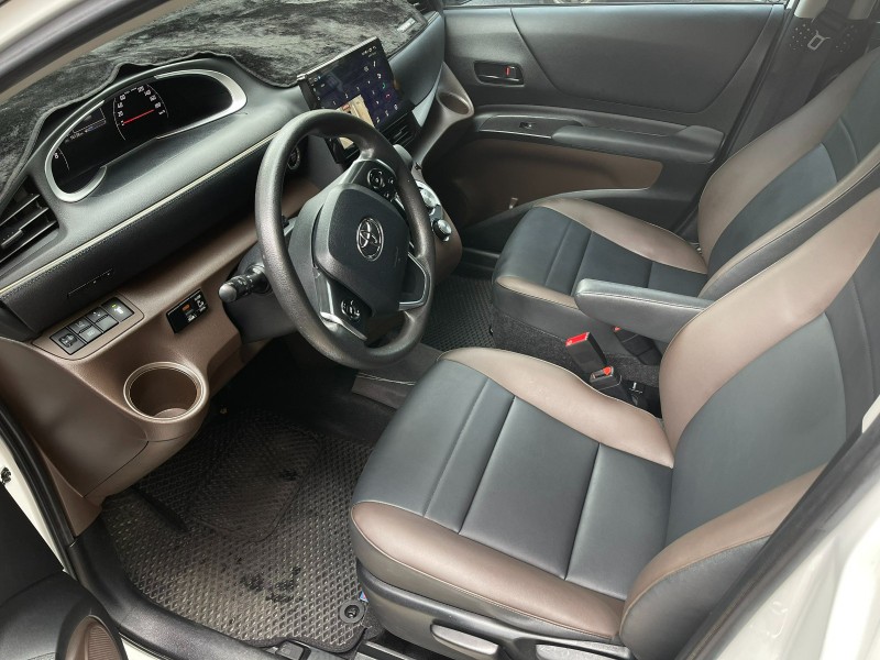 Toyota  SIENTA 豪華+ 單電動滑門 盲點偵測 倒車影像 免鑰匙 原版件 全原廠保養 | 新北市汽車商業同業公會｜TACA優良車商聯盟｜中古、二手車買車賣車公會認證保固