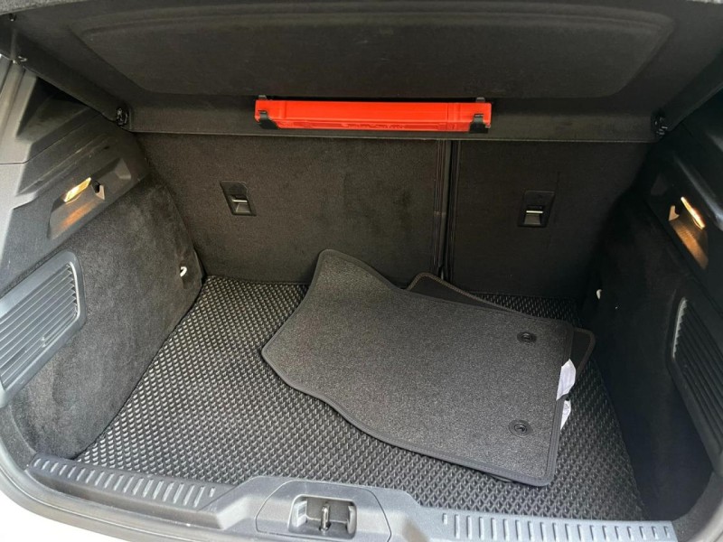 Ford/福特  Focus ST-LINE 賽道版 X 液晶儀表 一手車 全方位原廠保固3+3到2028年 | 新北市汽車商業同業公會｜TACA優良車商聯盟｜中古、二手車買車賣車公會認證保固