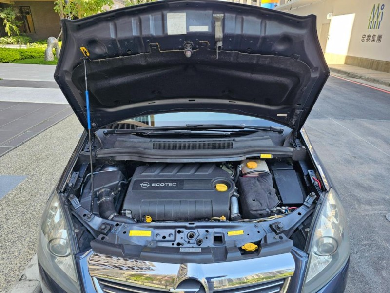 Opel  Zafira 德國原裝 1.8 五速自手排 七人座休旅車.安全.省油.省稅金 | 新北市汽車商業同業公會｜TACA優良車商聯盟｜中古、二手車買車賣車公會認證保固