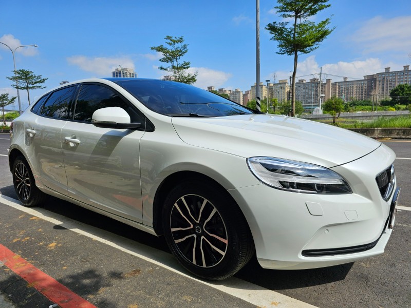 Volvo  V40 Volvo V40 2019款 T3安全智尚版 自排 1.5L | 新北市汽車商業同業公會｜TACA優良車商聯盟｜中古、二手車買車賣車公會認證保固