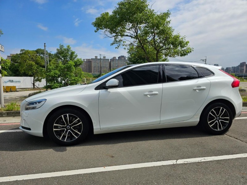 Volvo  V40 Volvo V40 2019款 T3安全智尚版 自排 1.5L | 新北市汽車商業同業公會｜TACA優良車商聯盟｜中古、二手車買車賣車公會認證保固
