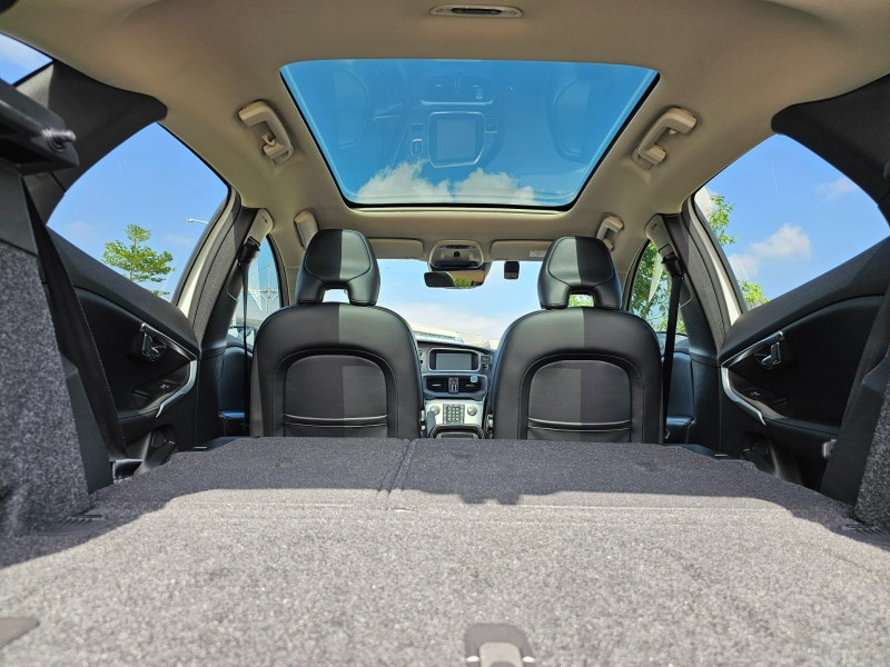 Volvo  V40 Volvo V40 2019款 T3安全智尚版 自排 1.5L | 新北市汽車商業同業公會｜TACA優良車商聯盟｜中古、二手車買車賣車公會認證保固