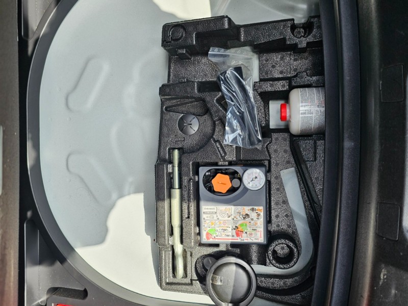 Volvo  V40 Volvo V40 2019款 T3安全智尚版 自排 1.5L | 新北市汽車商業同業公會｜TACA優良車商聯盟｜中古、二手車買車賣車公會認證保固