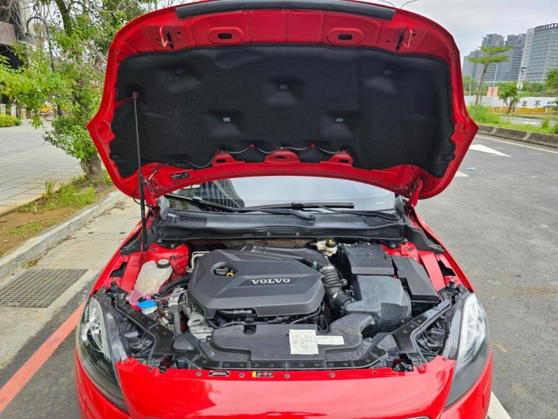 Volvo  V40 Volvo V40 2015款 T4 自手排 1.6L  | 新北市汽車商業同業公會｜TACA優良車商聯盟｜中古、二手車買車賣車公會認證保固