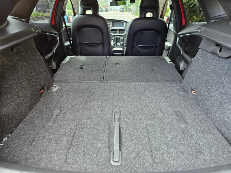 Volvo  V40 Volvo V40 2015款 T4 自手排 1.6L  | 新北市汽車商業同業公會｜TACA優良車商聯盟｜中古、二手車買車賣車公會認證保固