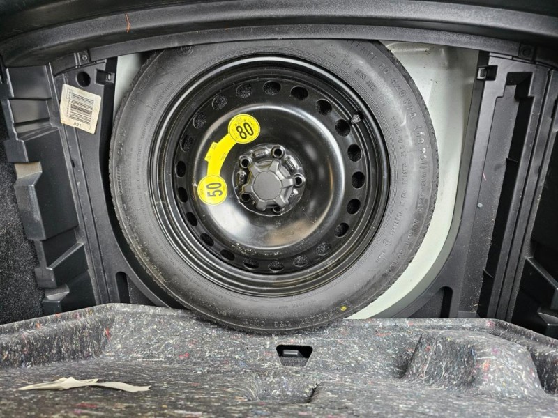 Volvo  V40 Acc跟車輔助 全景天窗 | 新北市汽車商業同業公會｜TACA優良車商聯盟｜中古、二手車買車賣車公會認證保固