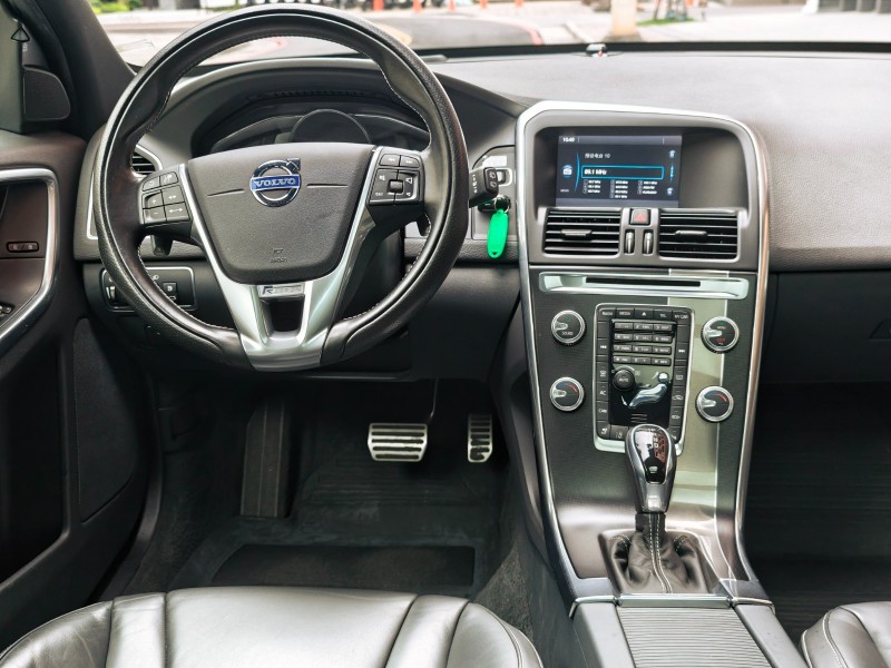 Volvo  XC60 XC60 RDESIGN | 新北市汽車商業同業公會｜TACA優良車商聯盟｜中古、二手車買車賣車公會認證保固