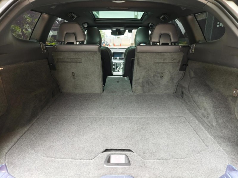 Volvo  XC60 XC60 RDESIGN | 新北市汽車商業同業公會｜TACA優良車商聯盟｜中古、二手車買車賣車公會認證保固