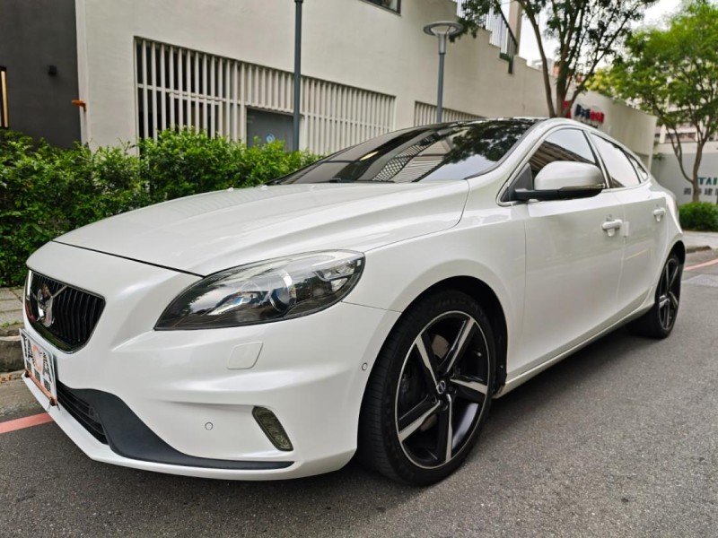 Volvo  V40 Rdesign旗艦版 | 新北市汽車商業同業公會｜TACA優良車商聯盟｜中古、二手車買車賣車公會認證保固
