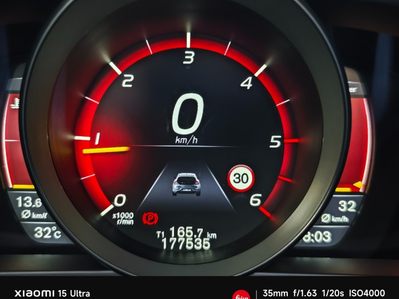 Volvo  V40 Rdesign旗艦版 | 新北市汽車商業同業公會｜TACA優良車商聯盟｜中古、二手車買車賣車公會認證保固