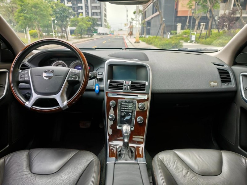 Volvo  XC60 ACC 旗艦版 里程保證 無待修 無漏油 無事故 無泡水 | 新北市汽車商業同業公會｜TACA優良車商聯盟｜中古、二手車買車賣車公會認證保固