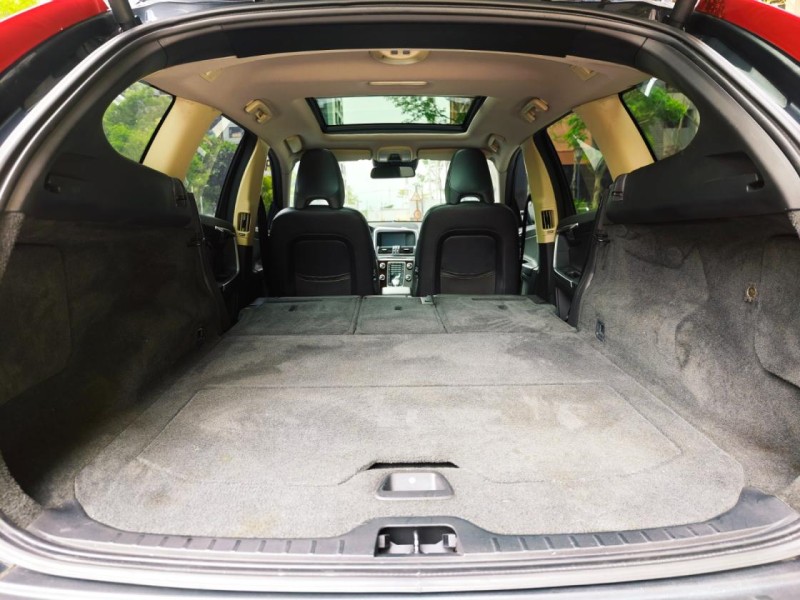 Volvo  XC60 ACC 旗艦版 里程保證 無待修 無漏油 無事故 無泡水 | 新北市汽車商業同業公會｜TACA優良車商聯盟｜中古、二手車買車賣車公會認證保固