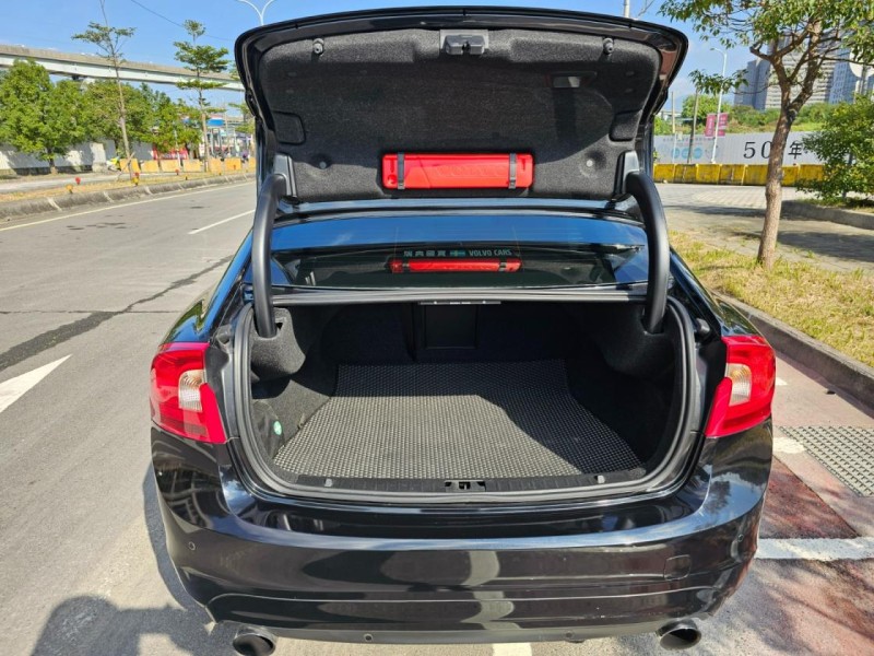 Volvo  S60 S60 Polestar 200匹馬力 | 新北市汽車商業同業公會｜TACA優良車商聯盟｜中古、二手車買車賣車公會認證保固