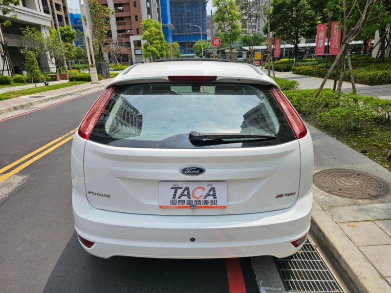 Ford/福特  Focus 2010TDCi 2.0五門運動旗艦款 白色 | 新北市汽車商業同業公會｜TACA優良車商聯盟｜中古、二手車買車賣車公會認證保固