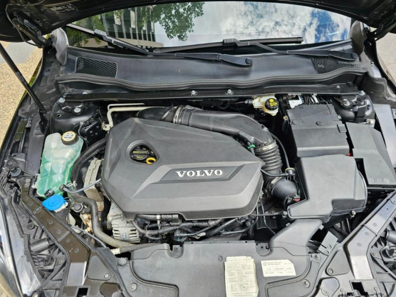Volvo  V40 VOLVO V40 T4 原鈑件原漆 | 新北市汽車商業同業公會｜TACA優良車商聯盟｜中古、二手車買車賣車公會認證保固