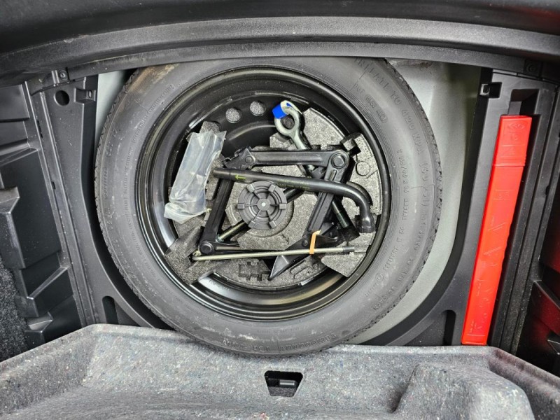 Volvo  V40 VOLVO V40 T4 原鈑件原漆 | 新北市汽車商業同業公會｜TACA優良車商聯盟｜中古、二手車買車賣車公會認證保固