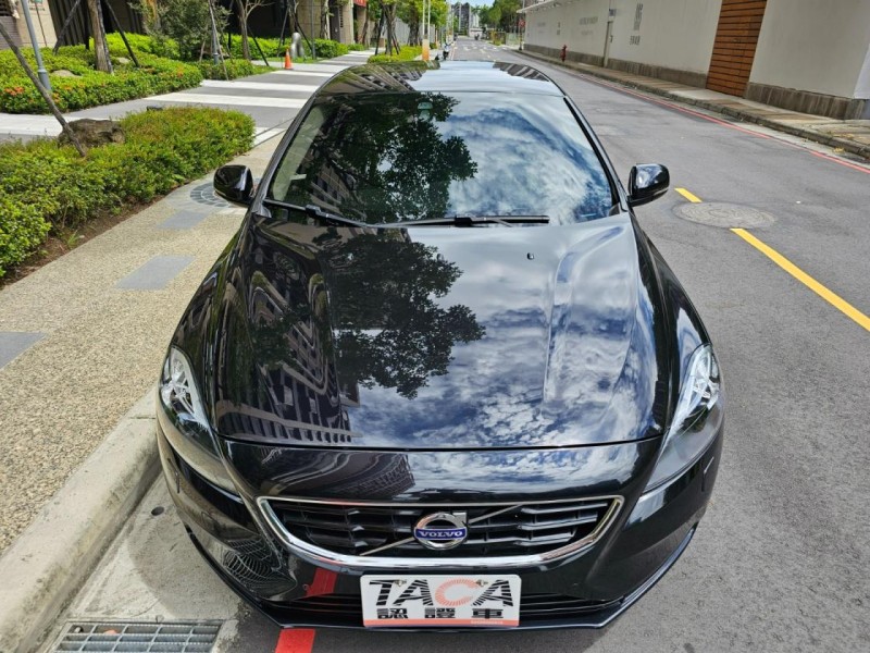 Volvo  V40 VOLVO V40 T4 原鈑件原漆 | 新北市汽車商業同業公會｜TACA優良車商聯盟｜中古、二手車買車賣車公會認證保固