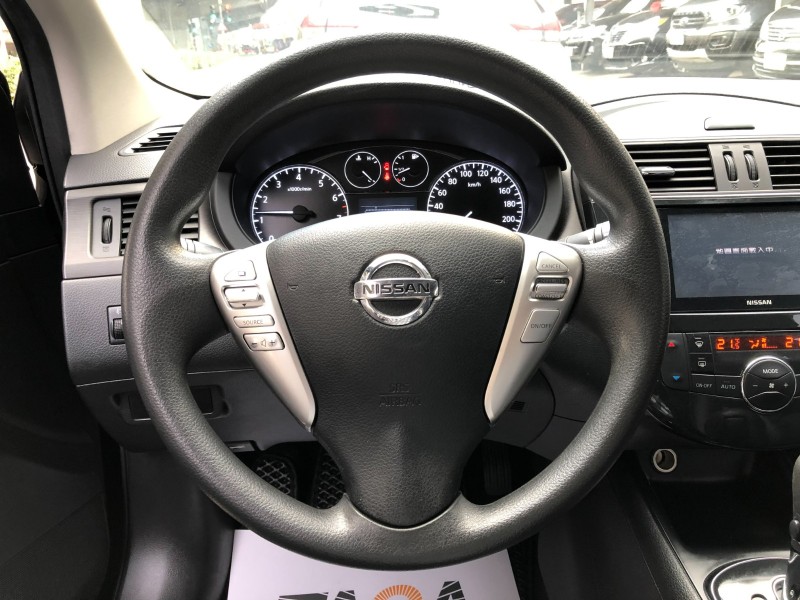 Nissan  Tiida 2015 Tiida 5門 魔術大空間 I-key 定速 原廠影音 電動視鏡 | 新北市汽車商業同業公會｜TACA優良車商聯盟｜中古、二手車買車賣車公會認證保固