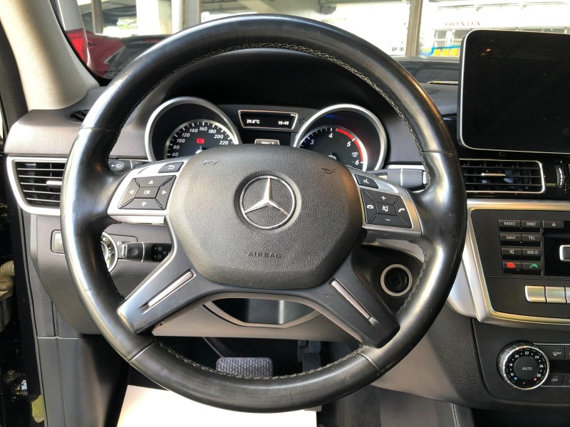 Mercedes-Benz/賓士   ML-CLASS  ML250 2015年式 ML250 柴油 安卓機 360度環景 天窗 電動尾門 總代理 | 新北市汽車商業同業公會｜TACA優良車商聯盟｜中古、二手車買車賣車公會認證保固