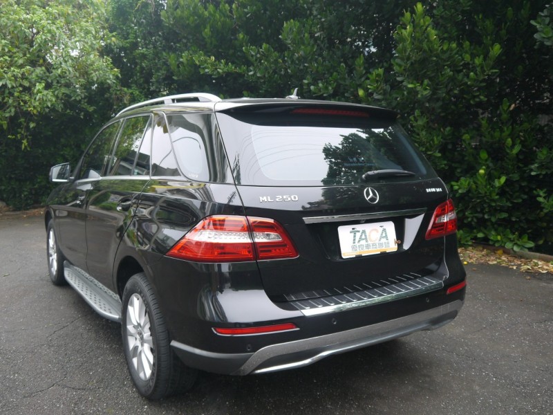 Mercedes-Benz/賓士   ML-CLASS  ML250 2015年式 ML250 安卓機 360度環景 天窗 電動尾門 總代理 | 新北市汽車商業同業公會｜TACA優良車商聯盟｜中古、二手車買車賣車公會認證保固