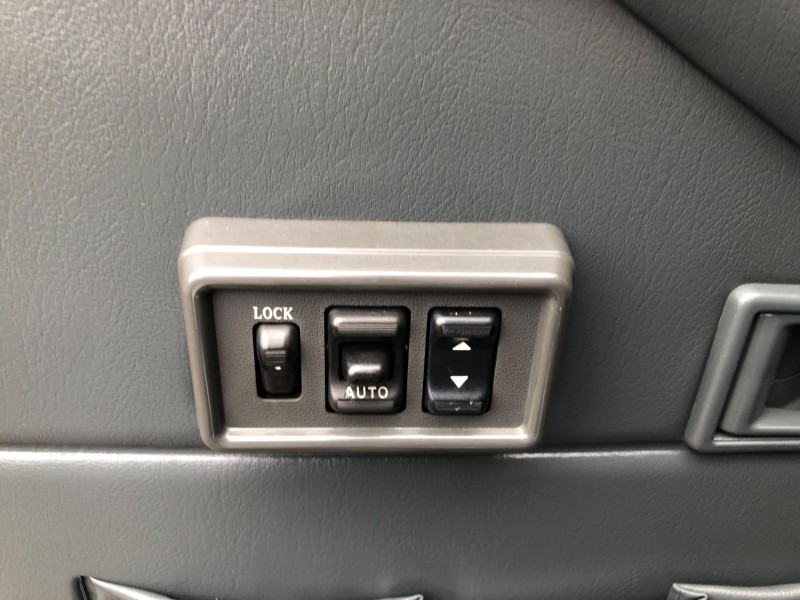 Mitsubishi  Delica 2012 得利卡 廂車 客貨兩用 8人座 電動窗 皮椅 | 新北市汽車商業同業公會｜TACA優良車商聯盟｜中古、二手車買車賣車公會認證保固