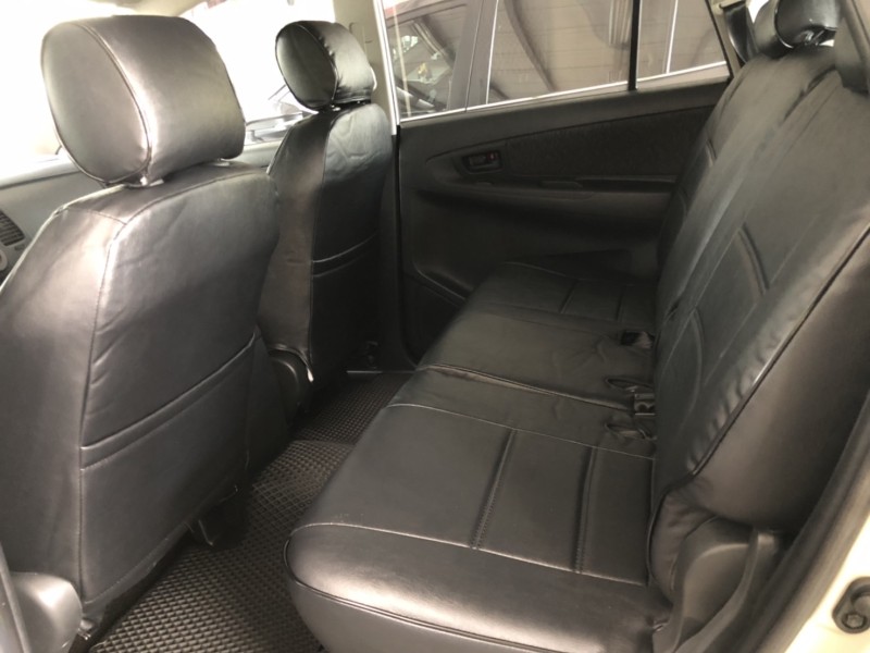 Toyota  Innova 2013 lnnova E版 僅跑9萬 跑超少 原版件 全額貸 | 新北市汽車商業同業公會｜TACA優良車商聯盟｜中古、二手車買車賣車公會認證保固