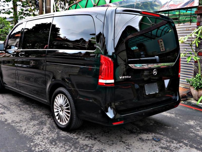 Mercedes-Benz/賓士   V-CLASS  V250d Benz (總代理)  V250d  2020年 跑30000公里 可認證 | 新北市汽車商業同業公會｜TACA優良車商聯盟｜中古、二手車買車賣車公會認證保固