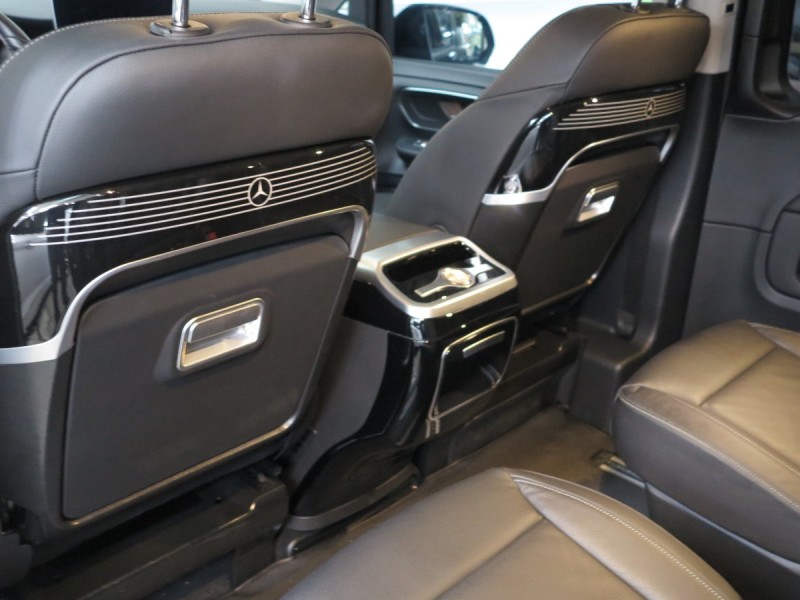 Mercedes-Benz/賓士   V-CLASS  V250d Benz (總代理)  V250d  2020年 跑30000公里 可認證 | 新北市汽車商業同業公會｜TACA優良車商聯盟｜中古、二手車買車賣車公會認證保固