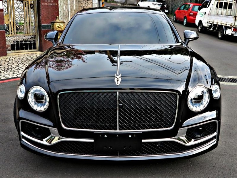 Bentley  Flying Spur BENTLEY(總代理)2024年 FLYING SPUR HYBRID | 新北市汽車商業同業公會｜TACA優良車商聯盟｜中古、二手車買車賣車公會認證保固