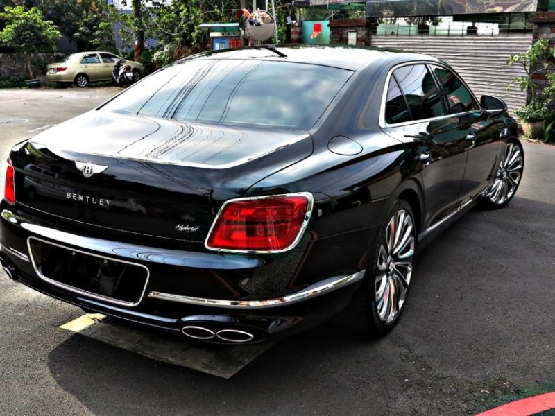 Bentley  Flying Spur BENTLEY(總代理)2024年 FLYING SPUR HYBRID | 新北市汽車商業同業公會｜TACA優良車商聯盟｜中古、二手車買車賣車公會認證保固