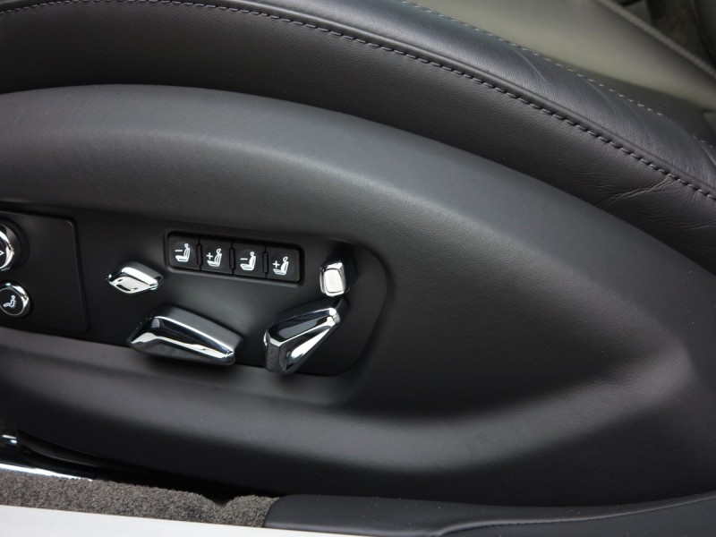 Bentley  Flying Spur BENTLEY(總代理)2024年 FLYING SPUR HYBRID | 新北市汽車商業同業公會｜TACA優良車商聯盟｜中古、二手車買車賣車公會認證保固