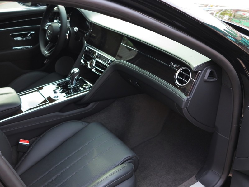Bentley  Flying Spur BENTLEY(總代理)2024年 FLYING SPUR HYBRID | 新北市汽車商業同業公會｜TACA優良車商聯盟｜中古、二手車買車賣車公會認證保固