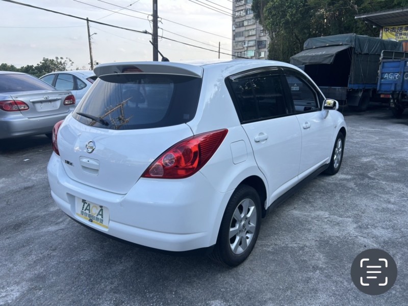 Nissan  Tiida ~TACA優良車商~*(小林汽車)* 正2011年 NISSAN TIIDA 日產 鐵達 1.8 白色 五門 I-KEY 安卓 黑內裝 | 新北市汽車商業同業公會｜TACA優良車商聯盟｜中古、二手車買車賣車公會認證保固