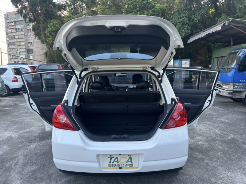Nissan  Tiida ~TACA優良車商~*(小林汽車)* 正2011年 NISSAN TIIDA 日產 鐵達 1.8 白色 五門 I-KEY 安卓 黑內裝 | 新北市汽車商業同業公會｜TACA優良車商聯盟｜中古、二手車買車賣車公會認證保固