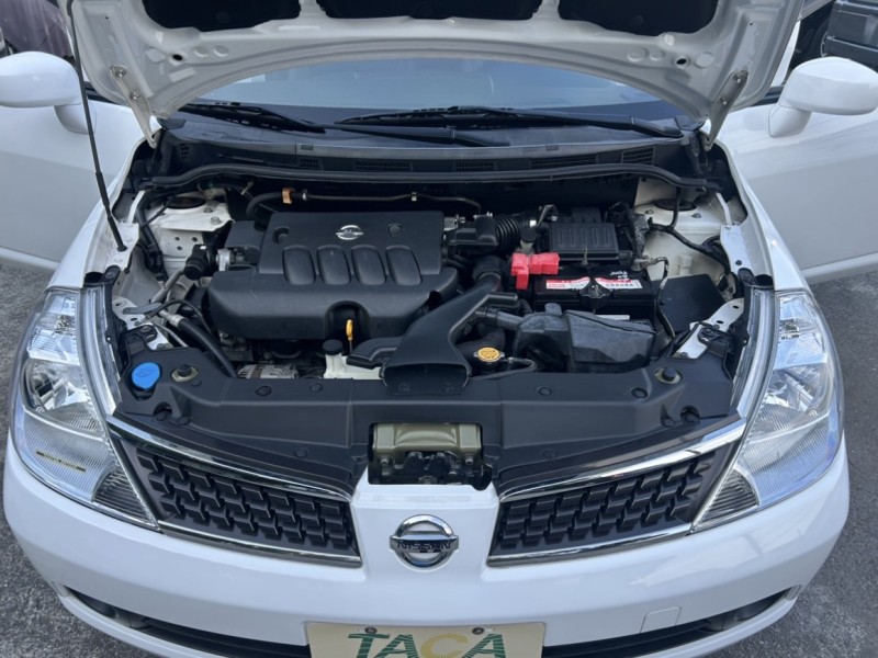 Nissan  Tiida ~TACA優良車商~*(小林汽車)* 正2011年 NISSAN TIIDA 日產 鐵達 1.8 白色 五門 I-KEY 安卓 黑內裝 | 新北市汽車商業同業公會｜TACA優良車商聯盟｜中古、二手車買車賣車公會認證保固