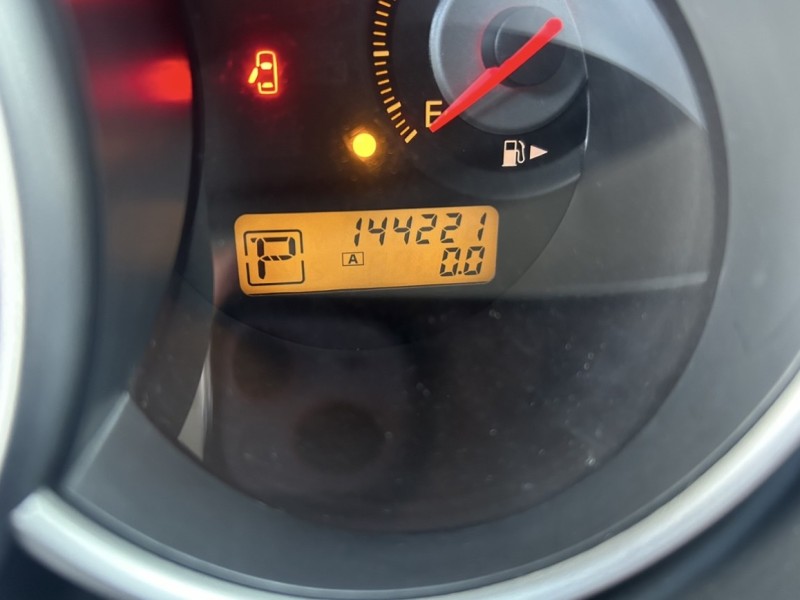 Nissan  Tiida ~TACA優良車商~*(小林汽車)* 正2011年 NISSAN TIIDA 日產 鐵達 1.8 白色 五門 I-KEY 安卓 黑內裝 | 新北市汽車商業同業公會｜TACA優良車商聯盟｜中古、二手車買車賣車公會認證保固