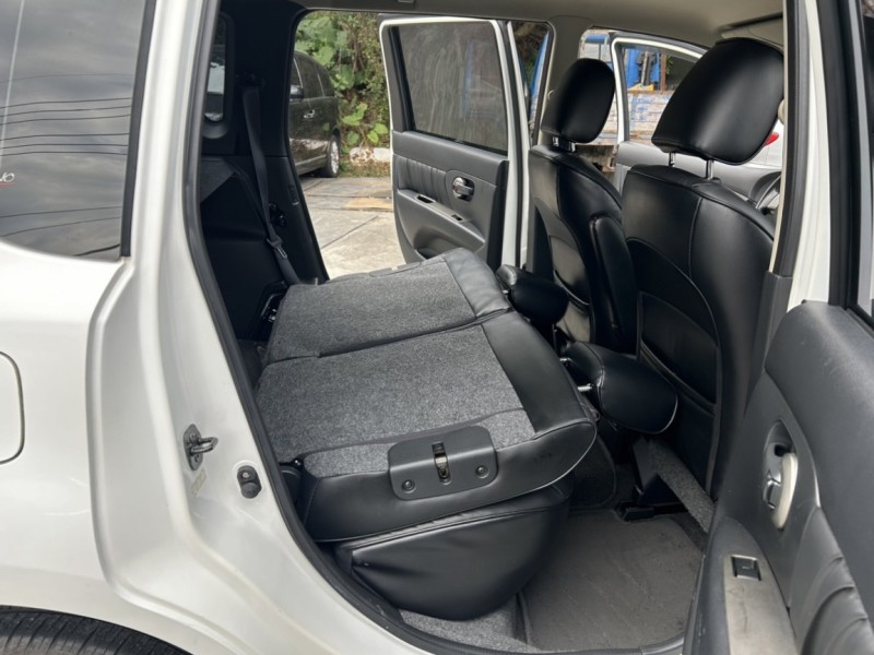Nissan  Livina ~TACA優良車商~*(小林汽車)* 正2012年 NISSAN LIVINA 日產 樂薇娜 1.6 白色 DVD 黑內裝 | 新北市汽車商業同業公會｜TACA優良車商聯盟｜中古、二手車買車賣車公會認證保固