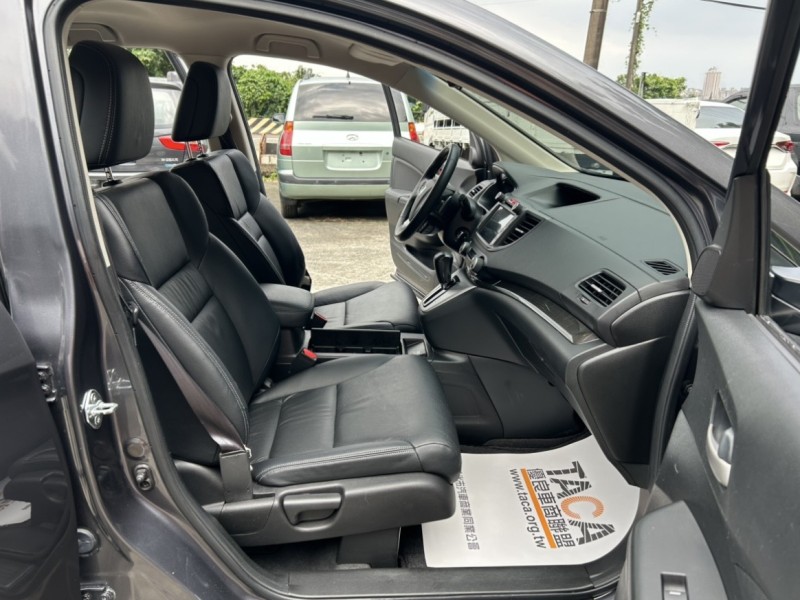 Honda  CR-V ~TACA優良車商~*(小林汽車)* 正2015年 本田 HONDA CR-V 2.4 4.5代 鐵灰色 DVD 換檔快撥 手自排 | 新北市汽車商業同業公會｜TACA優良車商聯盟｜中古、二手車買車賣車公會認證保固