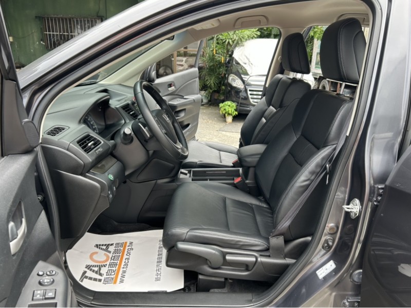 Honda  CR-V ~TACA優良車商~*(小林汽車)* 正2015年 本田 HONDA CR-V 2.4 4.5代 鐵灰色 DVD 換檔快撥 手自排 | 新北市汽車商業同業公會｜TACA優良車商聯盟｜中古、二手車買車賣車公會認證保固