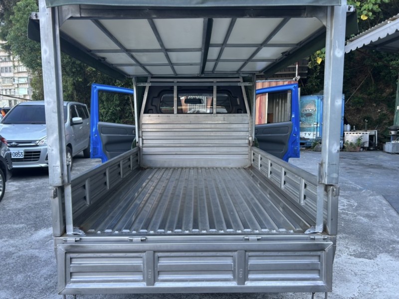 Mitsubishi  Veryca ~TACA優良車商~*(小林汽車)* 正2017年 僅跑6萬 MITSUBISHI VERYCA 三菱 菱利 1.3 貨車 藍色 白鐵床 三面帆 手排 | 新北市汽車商業同業公會｜TACA優良車商聯盟｜中古、二手車買車賣車公會認證保固