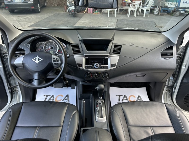 Mitsubishi  Zinger ~TACA優良車商~*(小林汽車)* 正2018年 MITSUBISHI ZINGER 三菱 勁哥 2.4 3.5代 銀色 後出風口 定速 自排 | 新北市汽車商業同業公會｜TACA優良車商聯盟｜中古、二手車買車賣車公會認證保固