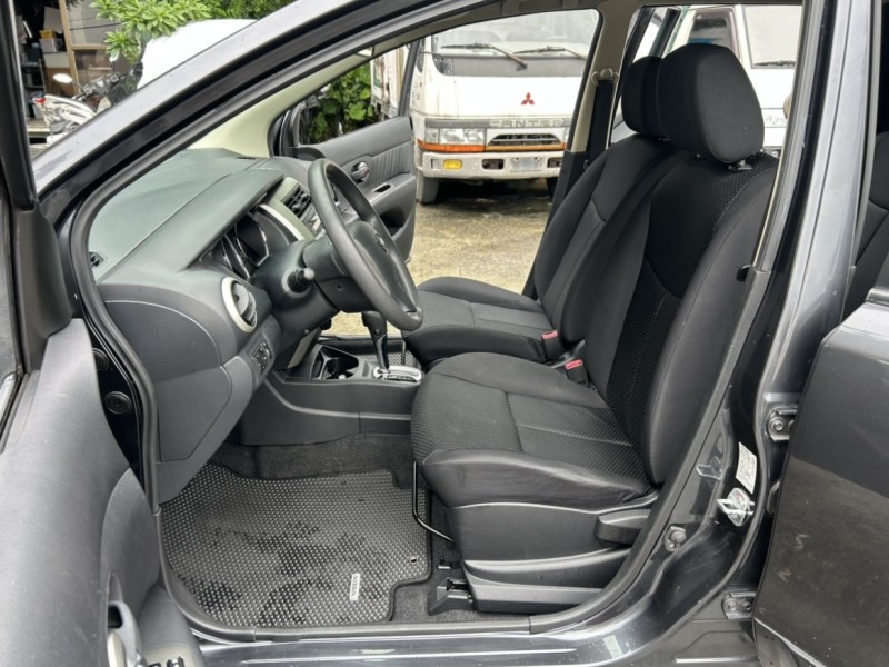 Nissan  Livina ~TACA優良車商~*(小林汽車)* 僅跑6萬 正2014年 NISSAN LIVINA 日產 樂薇娜 1.6 灰色 黑內裝 二代 旅行架 護板 | 新北市汽車商業同業公會｜TACA優良車商聯盟｜中古、二手車買車賣車公會認證保固