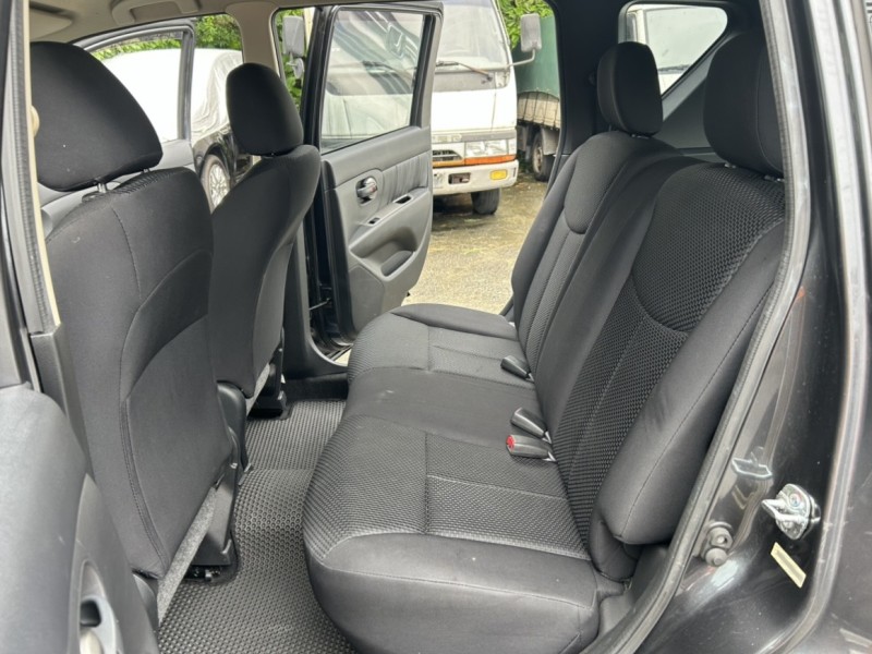 Nissan  Livina ~TACA優良車商~*(小林汽車)* 僅跑6萬 正2014年 NISSAN LIVINA 日產 樂薇娜 1.6 灰色 黑內裝 二代 旅行架 護板 | 新北市汽車商業同業公會｜TACA優良車商聯盟｜中古、二手車買車賣車公會認證保固