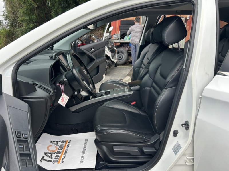 Luxgen  U6 Turbo ~TACA優良車商~*(小林汽車)* 僅跑9萬 正2014年 納智捷 LUXGEN U6 1.8 白色 天窗 TURBO | 新北市汽車商業同業公會｜TACA優良車商聯盟｜中古、二手車買車賣車公會認證保固