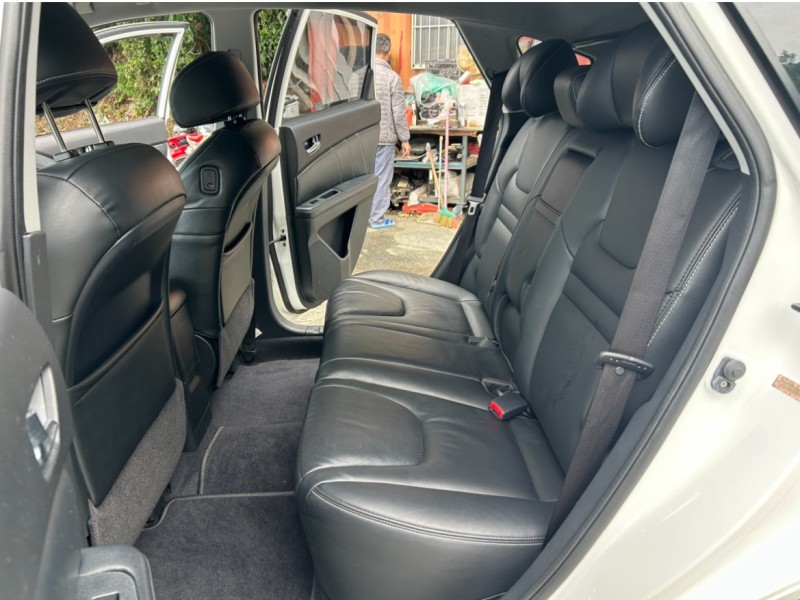 Luxgen  U6 Turbo ~TACA優良車商~*(小林汽車)* 僅跑9萬 正2014年 納智捷 LUXGEN U6 1.8 白色 天窗 TURBO | 新北市汽車商業同業公會｜TACA優良車商聯盟｜中古、二手車買車賣車公會認證保固